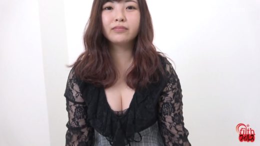 secretly filming Japanese girl defecating and urinating